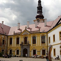 Děčín castle (© Maggie Hammond; Wikipedia; CC BY-SA 2.0)