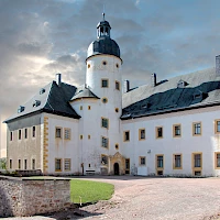 Frauenstein castle 2006 with Gottfried Silbermann Museum (© Jörg Blobelt; Wikipedia; CC BY-SA 4.0)