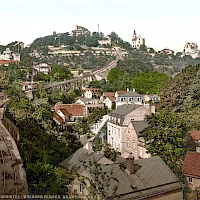 Track of the funicular on a post card from 1900 (Wikipedia, public domain)