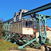 Car No. 2 of the suspension railway (© Till Menzer)