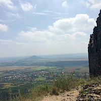 View to Hazmburk castle (© Lwq; Wikipedia; CC BY-SA 4.0)